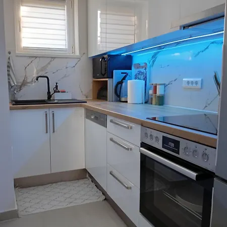 Vitez Apartman *